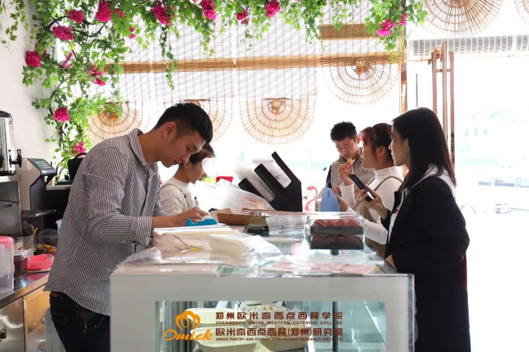 创业学员｜两个孩子的宝妈开烘焙店，让人生更有价值